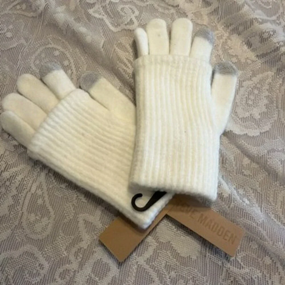 NEW NWT $20 STEVE MADDEN BEIGE KNIT E-Z TAP LONG CUFF GLOVES WOMEN'S ONE SIZE OS